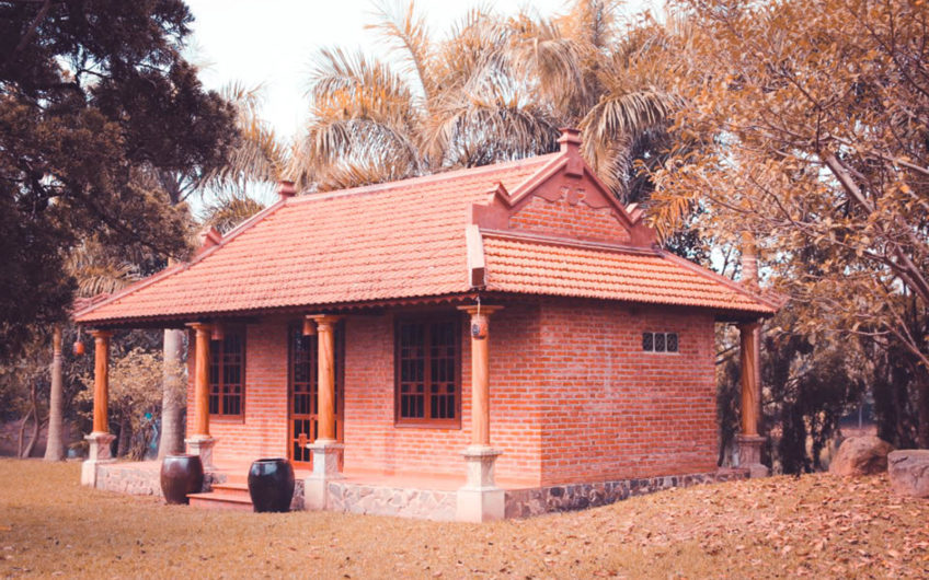 NHÀ HÀNG VEN HỒ