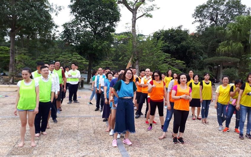 TỔ CHỨC TEAM BUIDING