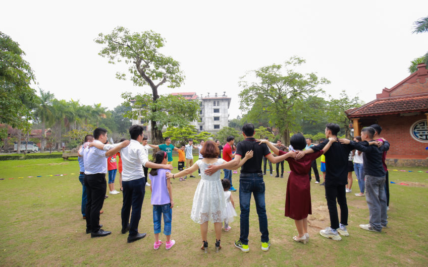 TỔ CHỨC TEAM BUIDING
