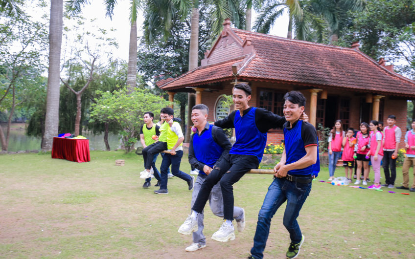 TỔ CHỨC TEAM BUIDING