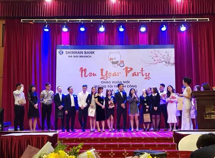 HỘI TRƯỜNG VÀNG