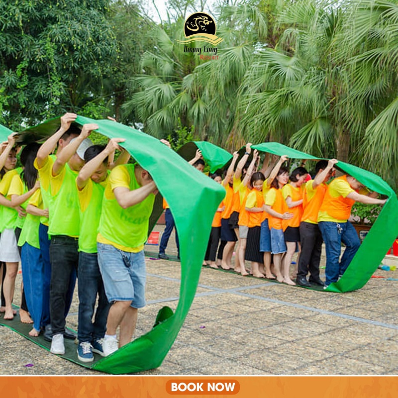 Hoạt động team building ngoài trời  